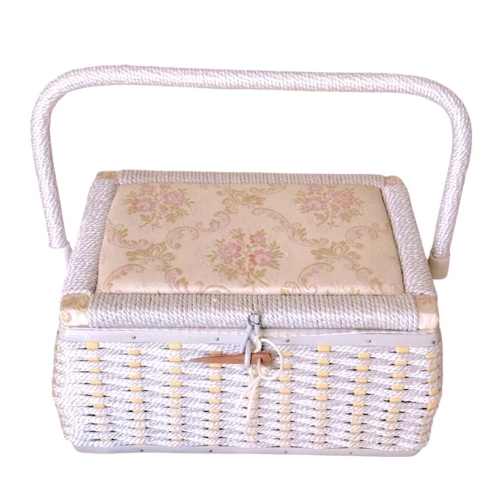 Vintage Sewing Basket - Picture 3 of 7